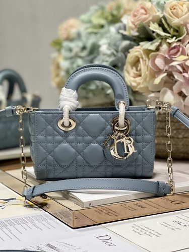 Handbag   Dior  9031  size  16*5.5*10 cm