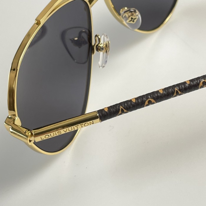Sunglasses Louis Vuitton Z1797U Size：59 15-145