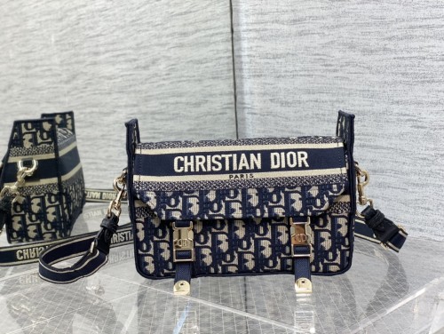 Handbag   Dior   size  23*15*8 cm