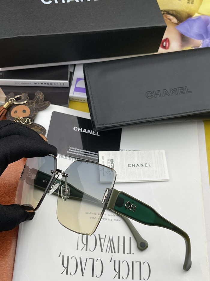 Sunglasses Chanel CH0622