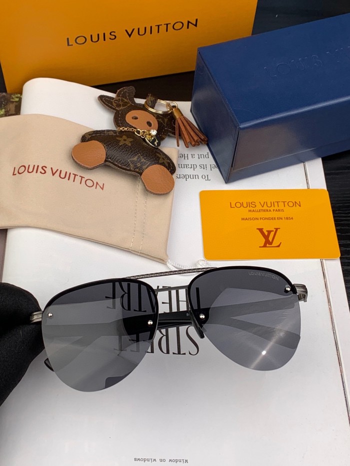 Sunglasses Louis Vuitton L1690