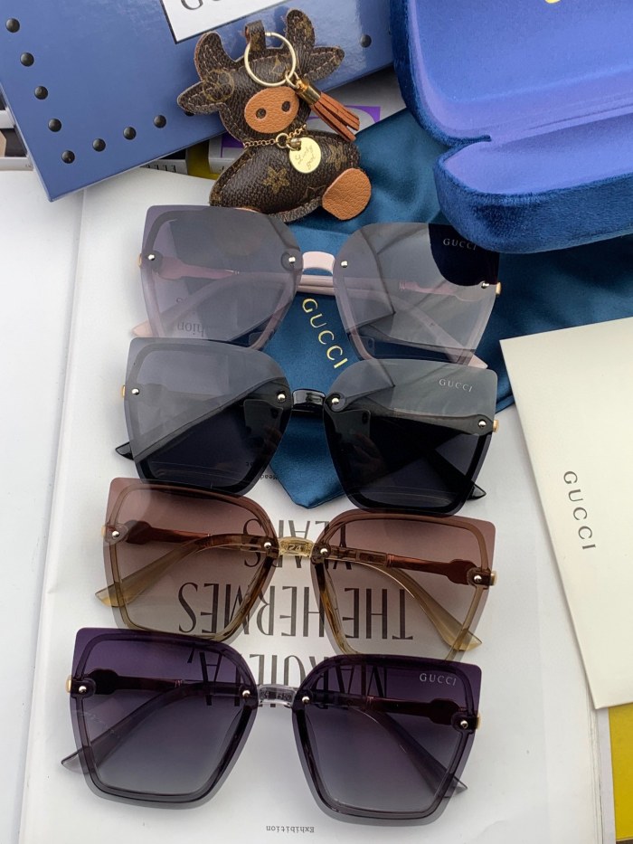 Sunglasses Gucci G2200