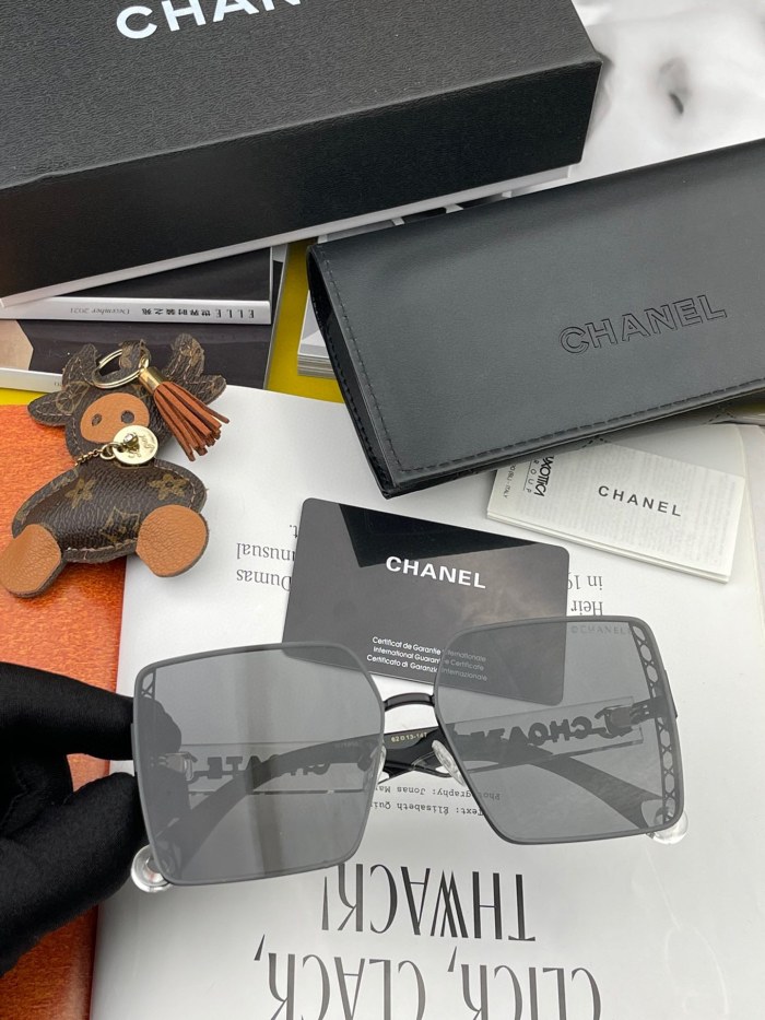 Sunglasses Chanel CH5191