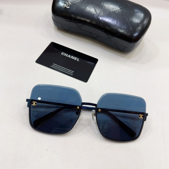 Sunglasses Chanel 4031-S SIZE：61 15-140