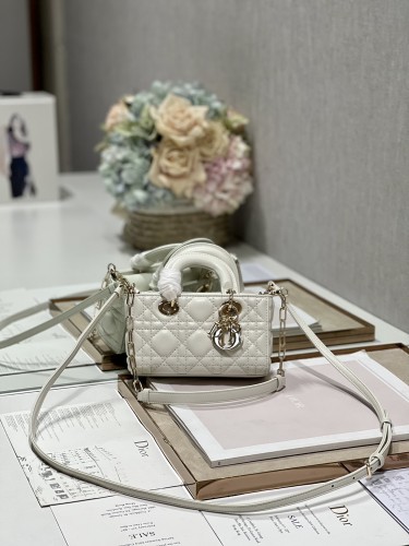 Handbag   Dior  9031 size  16*5.5*10 cm