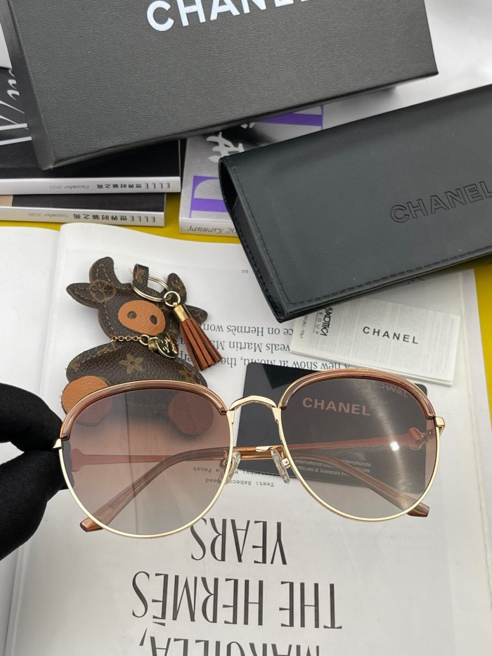 Sunglasses Chanel CH5594