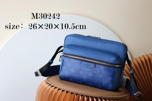 Handbag Louis Vuitton M30242 size 26x20x10.5cm