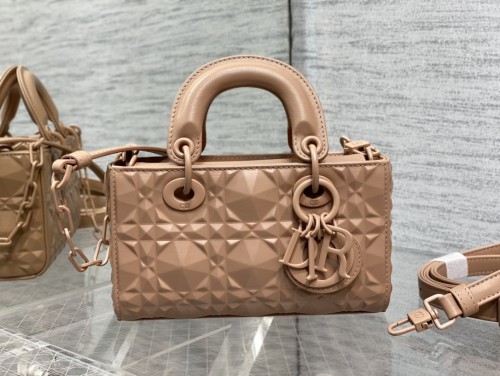  Handbag  Dior  size 16*5.5*10 cm