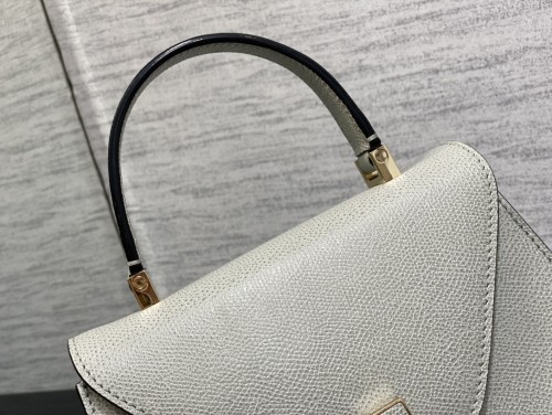  Handbag VALEXTRA size 𝟐𝟐*𝟏𝟔'𝟓*𝟏𝟐𝐂 𝐦