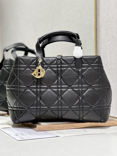 Handbag  Dior 1188 size 37×43×22 cm