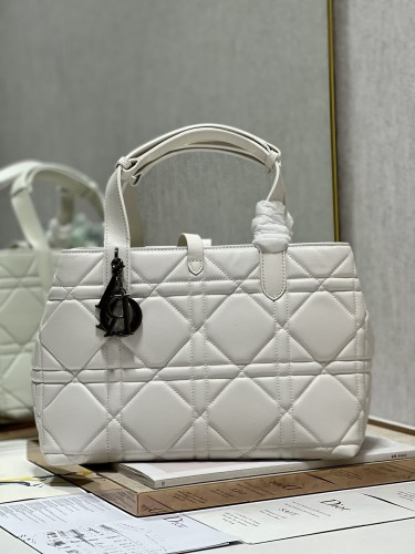 Handbag  Dior 1188 size 30×36×15 cm