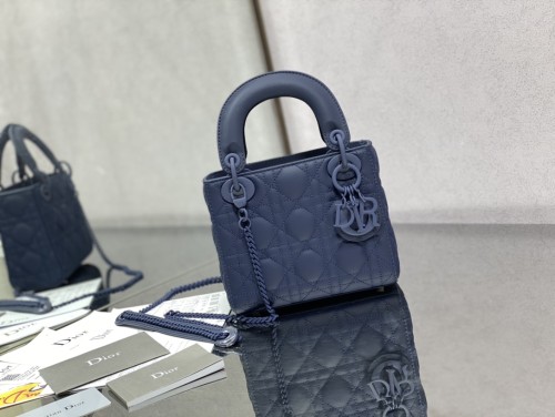 Handbag  Dior  size  17 cm