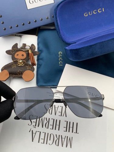 Sunglasses Gucci G7730