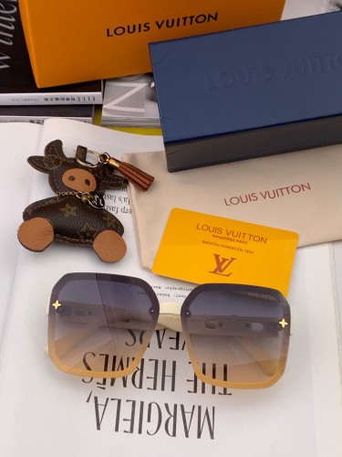 Sunglasses Louis Vuitton L5771