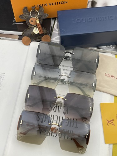 Sunglasses Louis Vuitton L5798