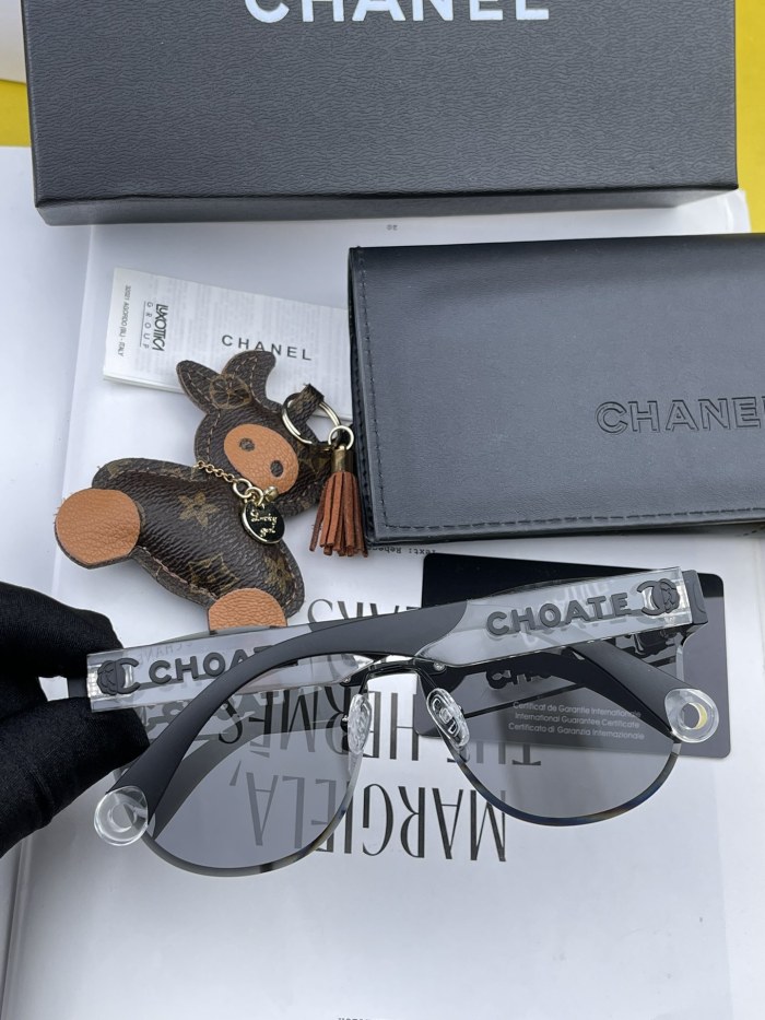 Sunglasses Chanel CH2191
