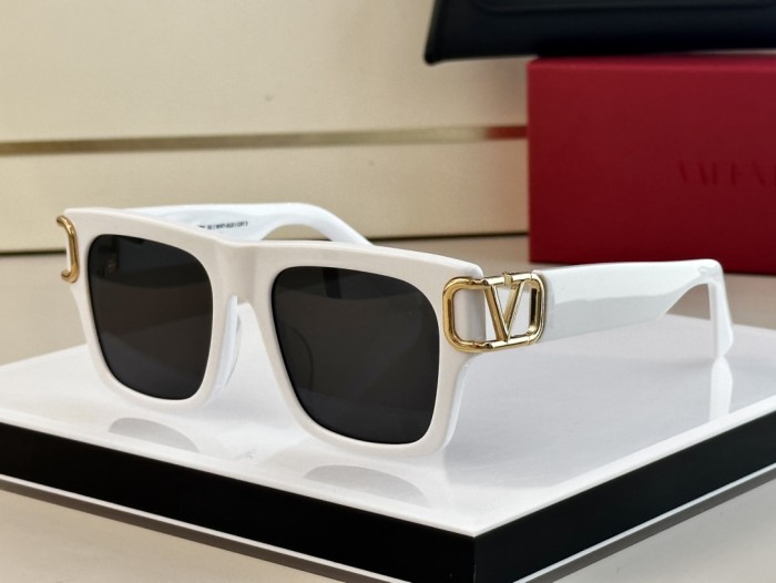 sunglasses Valentino VLS-199A  Size: 53 19-138