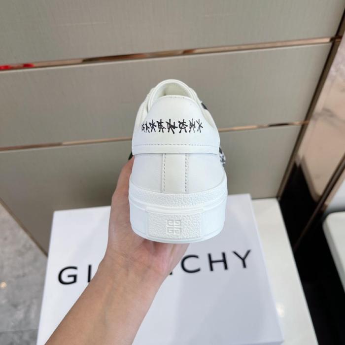 Givenchy City Sport Tag Effect 4G Print Black White