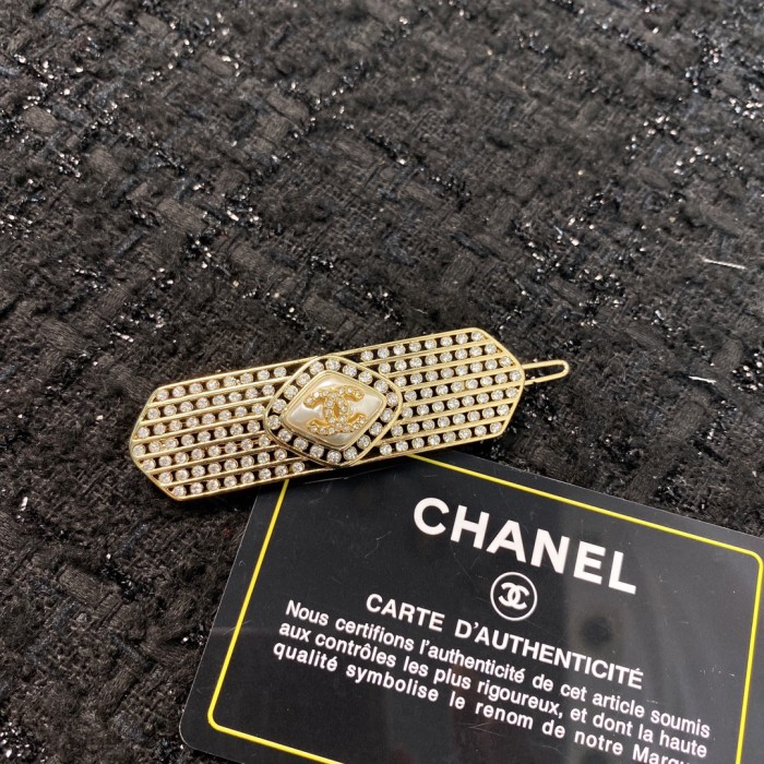 hairclip Chanel 2