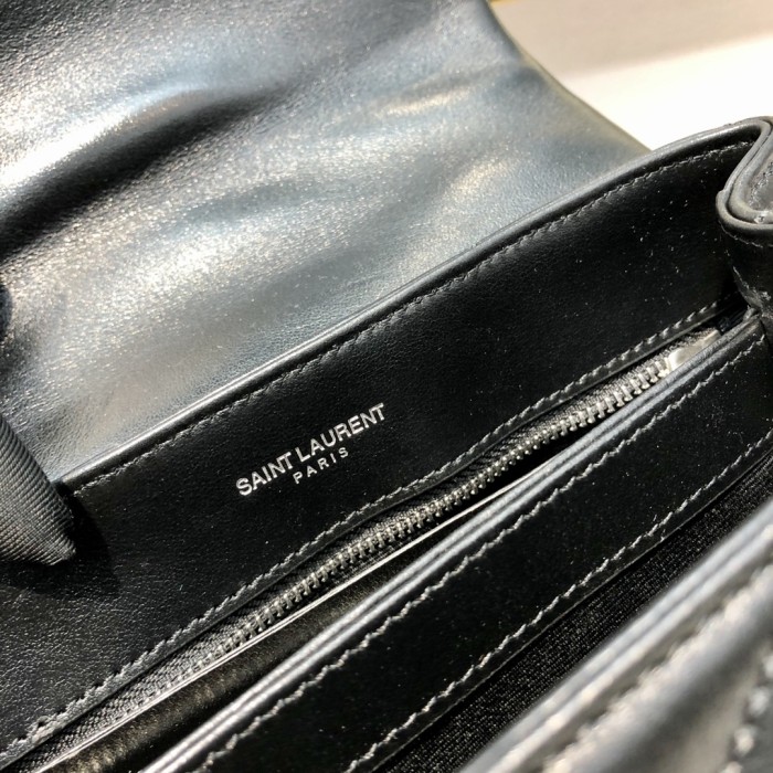 Handbags  SAINT LAURENT 467072 size 20X14X7 cm