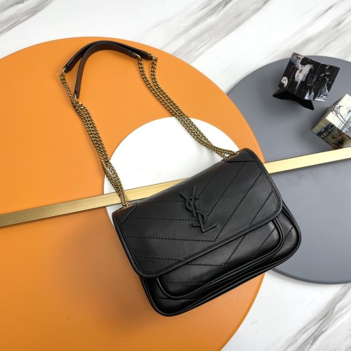 Handbags SAINT LAURENT 533037 size 22x16.5x7.5 cm