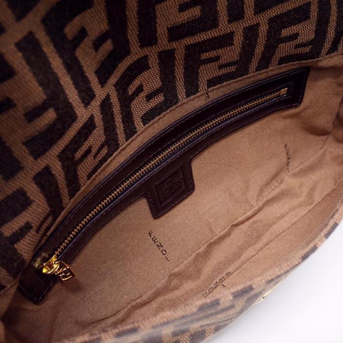 Handbag Burberry 6207 size 26*4*16cm