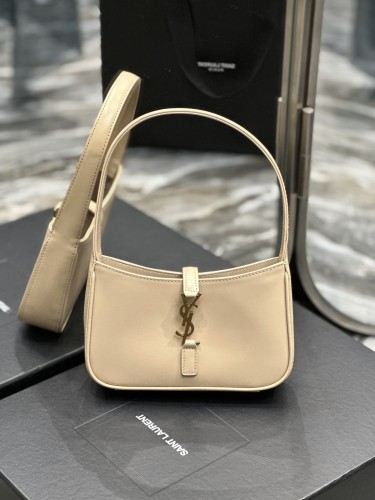 Handbags SAINT LAURENT 710310 size 19x11.5x4.5 cm