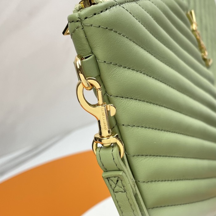Handbags SAINT LAURENT 440222 size 36x24.5x2.5 cm
