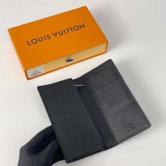 Handbag Louis Vuitton M58192 size 19*10*2 cm