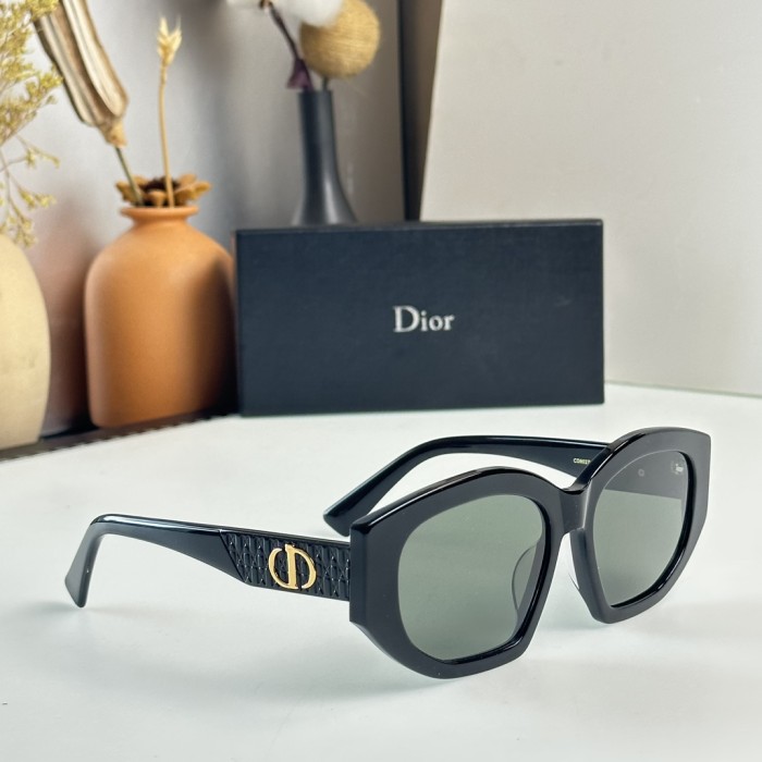 Sunglasses DIOR CD8027