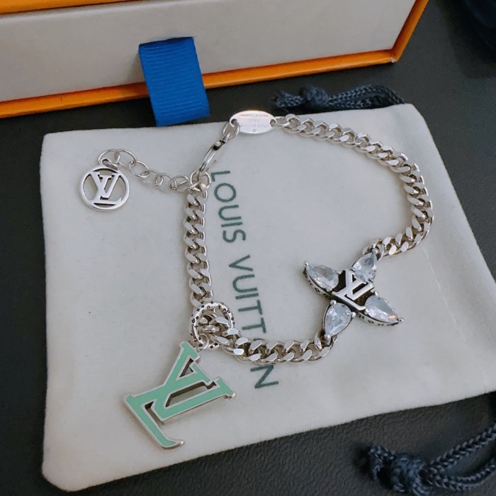 Jewelry Louis Vuitton 228