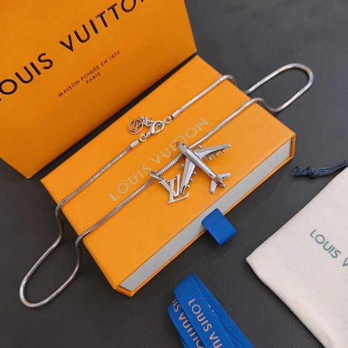 Jewelry Louis Vuitton 298