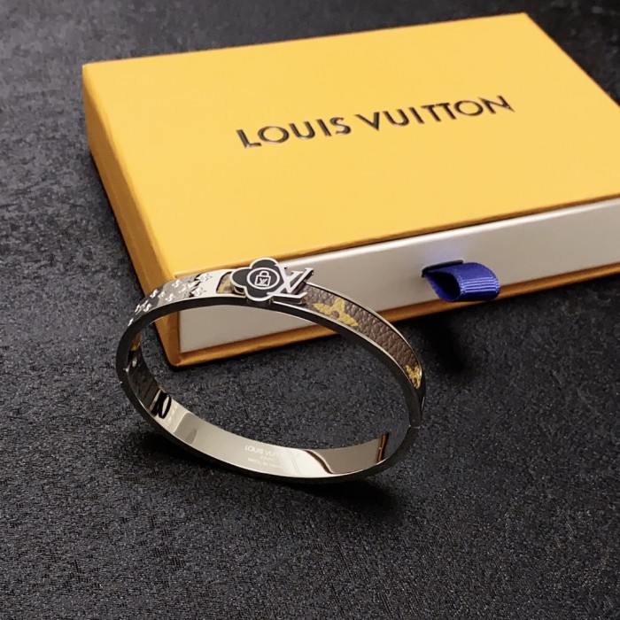 Jewelry Louis Vuitton 302