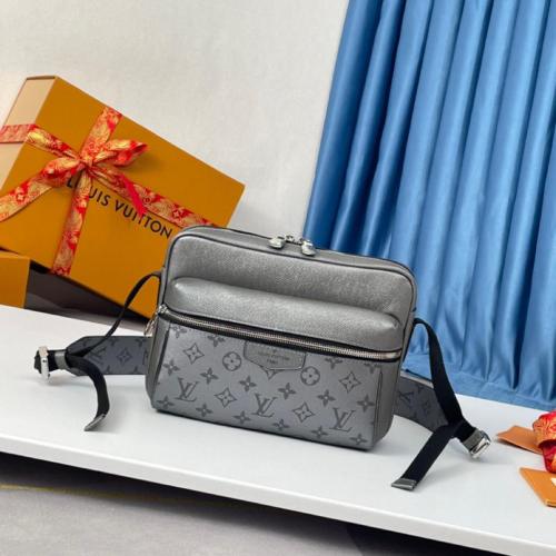 Handbag Louis Vuitton M30830 Outdoor Messenger size 26 x 20 x 10.5 cm