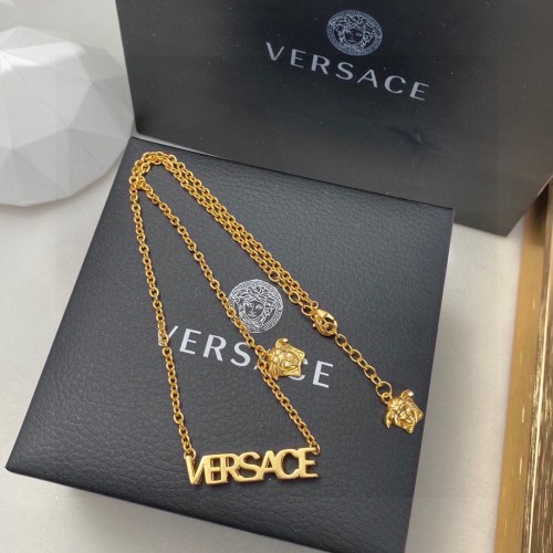 Jewelry Versace 42