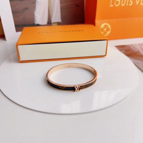 Jewelry Louis Vuitton 339