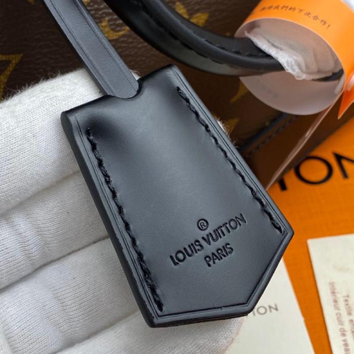 Handbag Louis Vuitton M53152 size 25*19*2cm Black