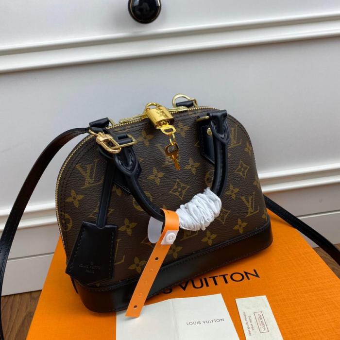 Handbag Louis Vuitton M53152 size 25*19*2cm Black