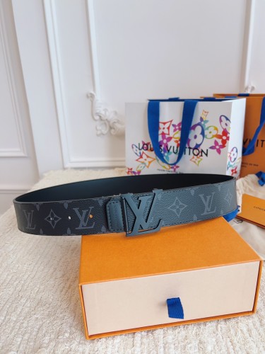 Louis Vuitton Belt 17 (width 4cm)
