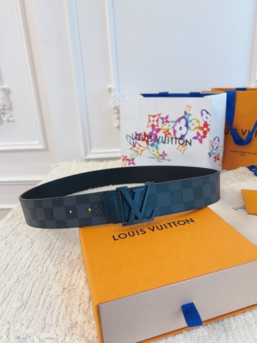 Louis Vuitton Belt 23 (width 4cm)