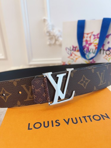 Louis Vuitton Belt 21 (width 4cm)