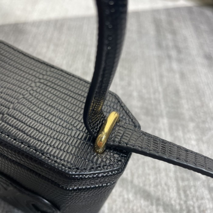  Handbags CELIN LOCK TRIOMPHE 199602 size:11 X 10 X 5 cm