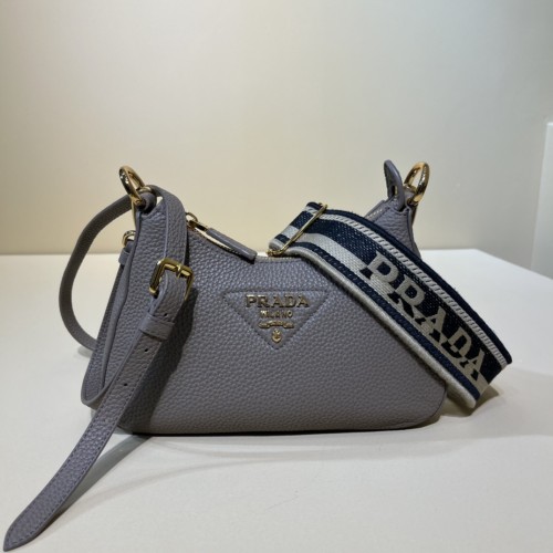 Handbags Prada 1BH193    size:24×18×6 cm