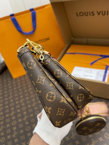  Handbags Louis Vuitton M44813 size:24*13.5*4 cm