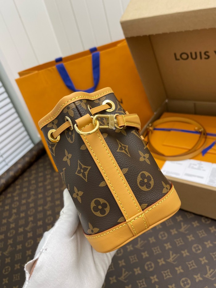  Handbags Louis Vuitton M81266 size:13*16*10 cm