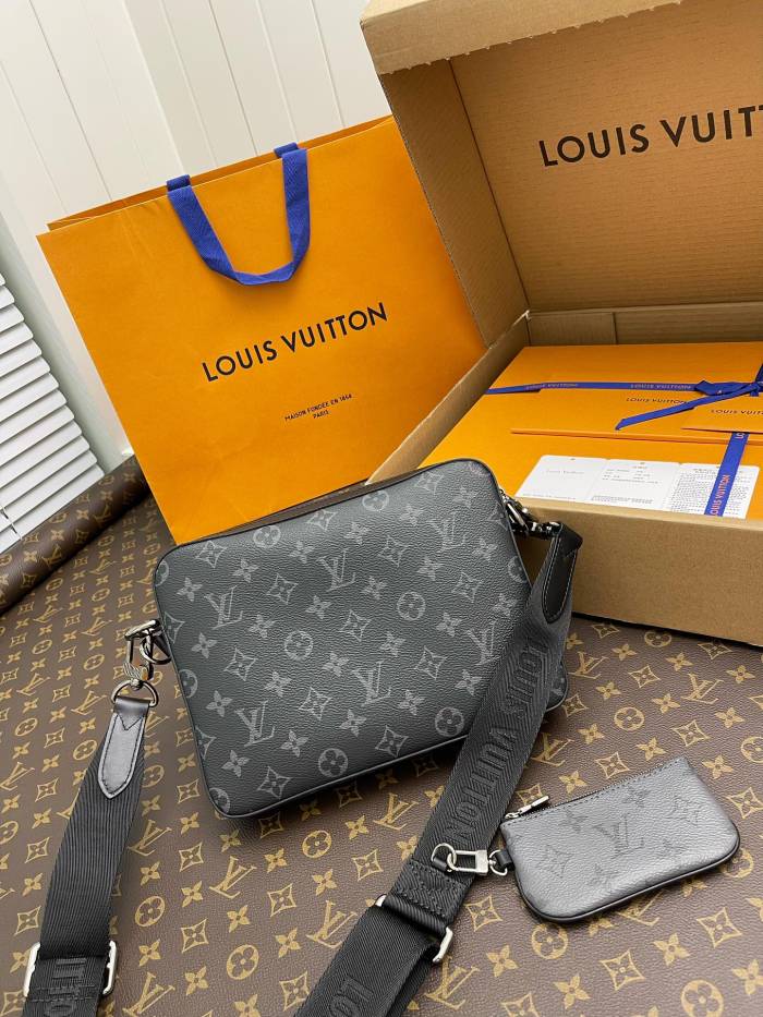  Handbags Louis Vuitton M69443 size:25*18.5*7 cm