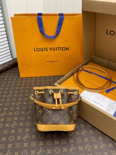  Handbags Louis Vuitton M81266 size:13*16*10 cm
