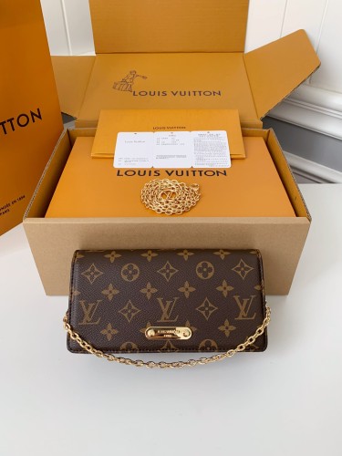  Handbags Louis Vuitton M82509 size:20.7x10.2x3.5 cm