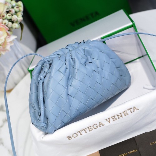 handbags Bottega Veneta The pouch size:23*13*8