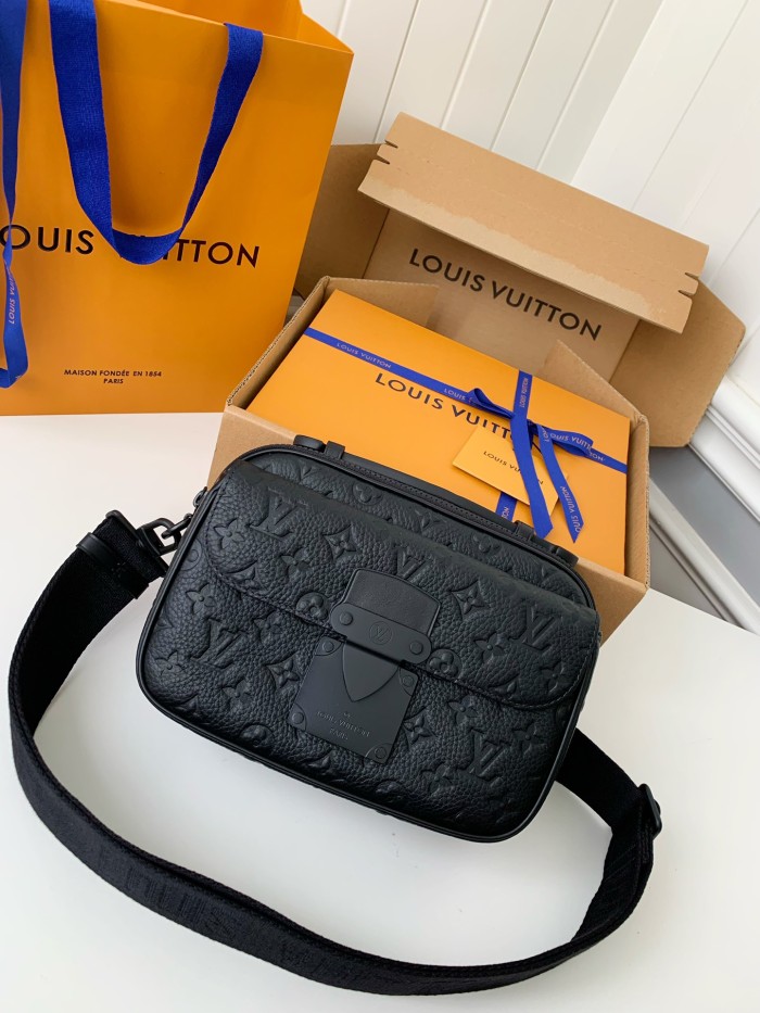  Handbags Louis Vuitton M58489 size:22*18*8 cm